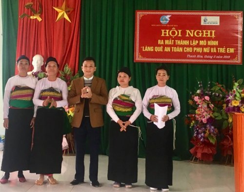 9. Ra mắt ban điều hành làng quên an toàn cho PN và trẻ em huyen Ngọc Lặc. 2019.jpeg